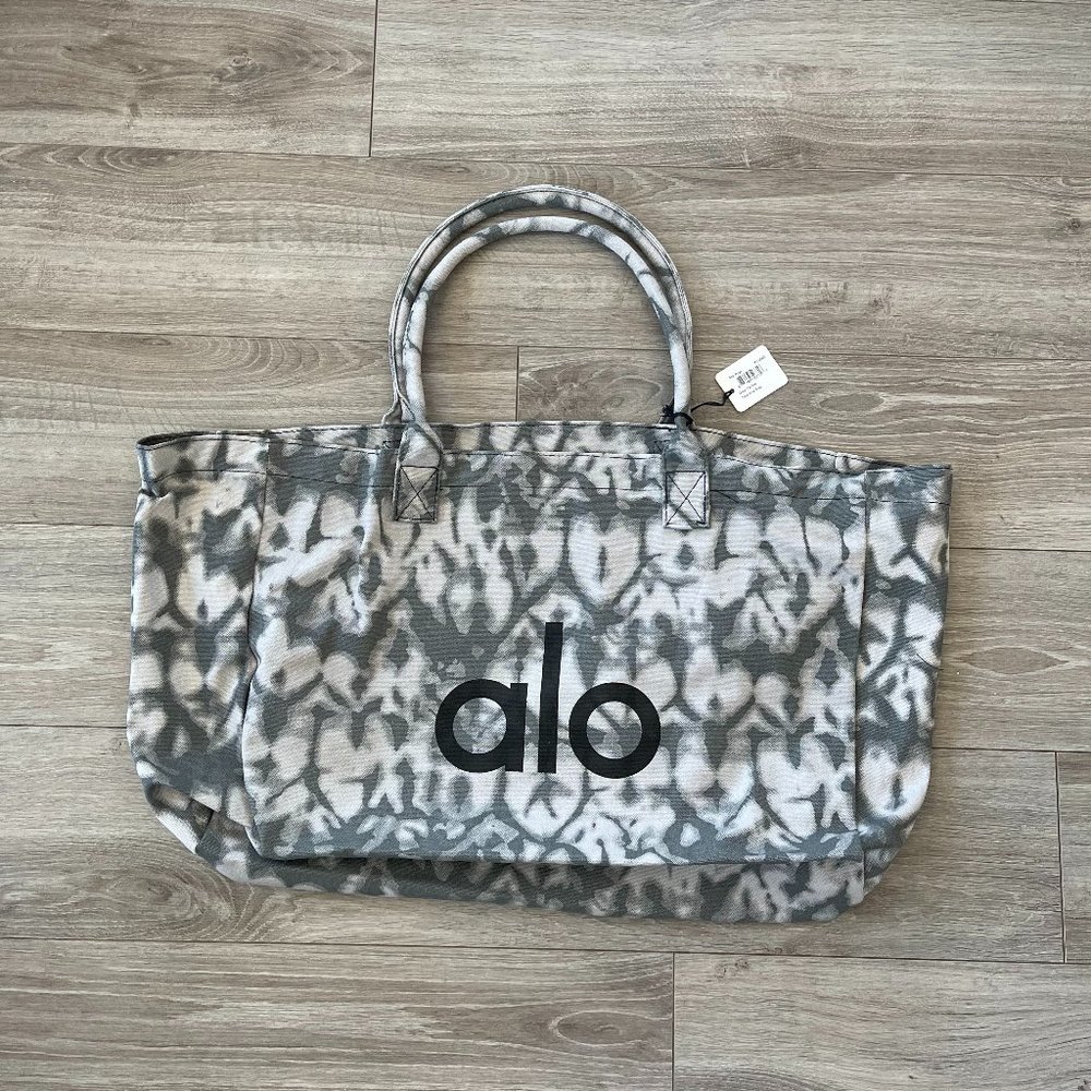 NWT Alo Yoga totes